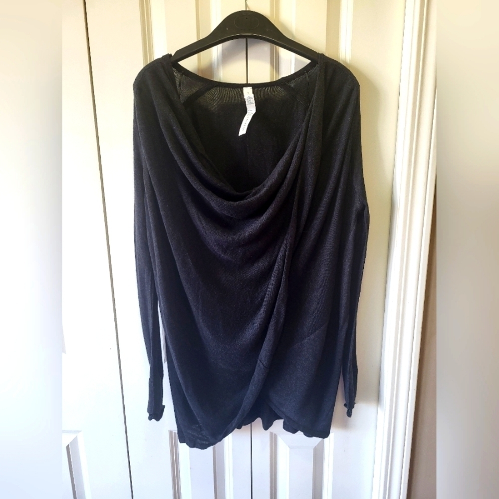 LULULEMON Size 4 Charcol Gray Iconic Twist and Wrap Sweater
